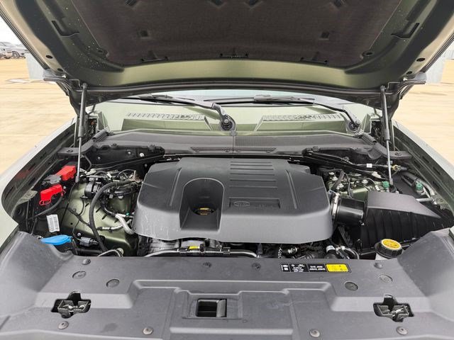 Certified 2026 Land Rover Defender 130 X-Dynamic SE AWD/4WD image 19