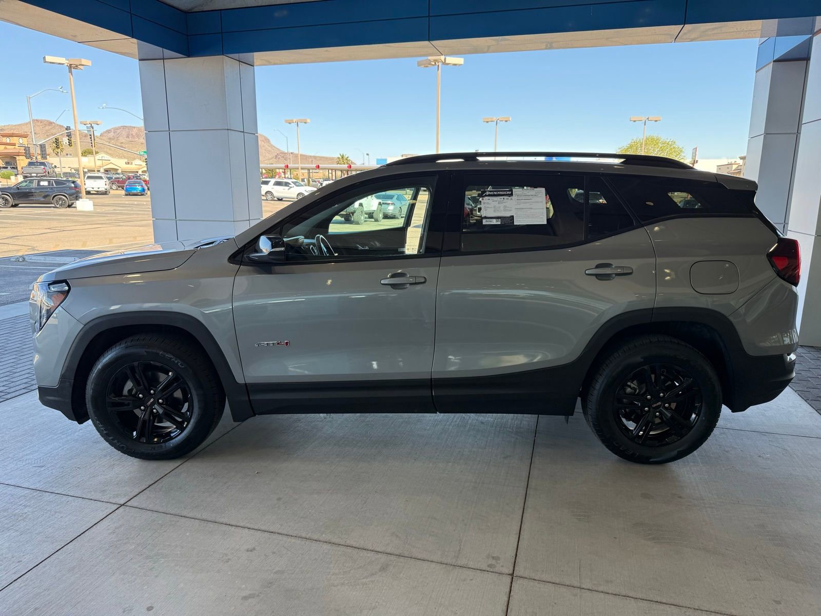 Used 2024 GMC Terrain AT4 image 10