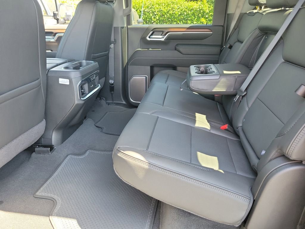 New 2026 GMC Sierra 2500 Denali w/ Denali Reserve Package AWD/4WD image 8
