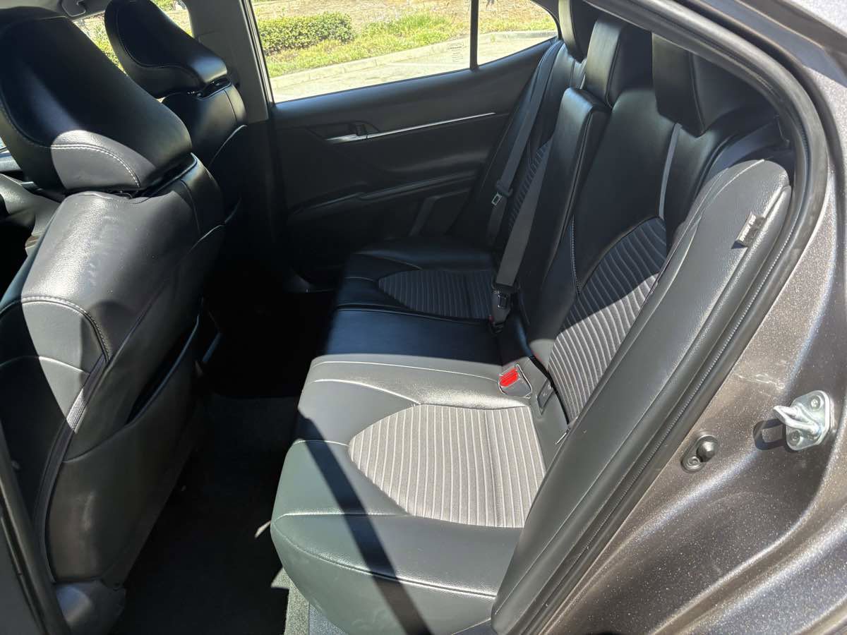 Used 2024 Toyota Camry SE image 16