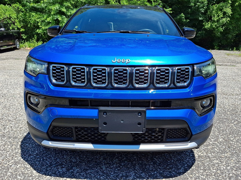 Used 2025 Jeep Compass Limited AWD/4WD image 8