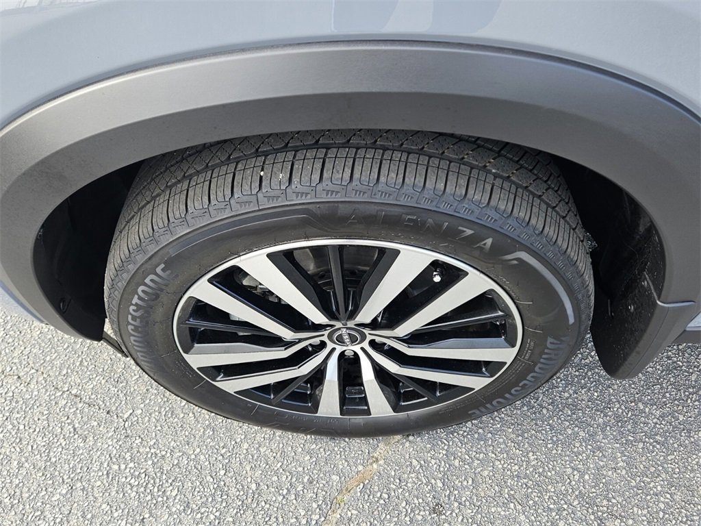 New 2025 Nissan Pathfinder Platinum image 19