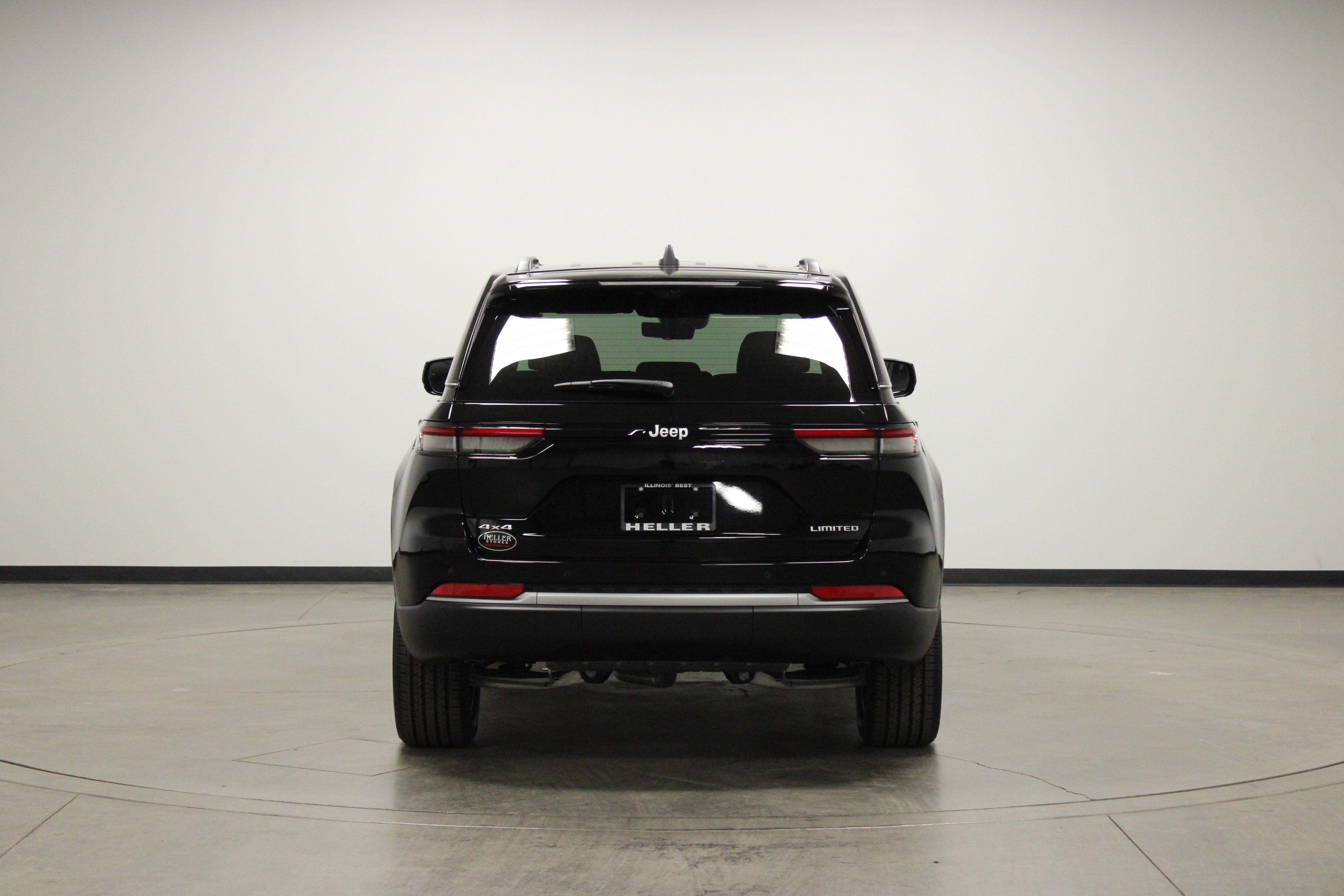 New 2026 Jeep Grand Cherokee Limited w/ Luxury Tech Group II AWD/4WD image 7