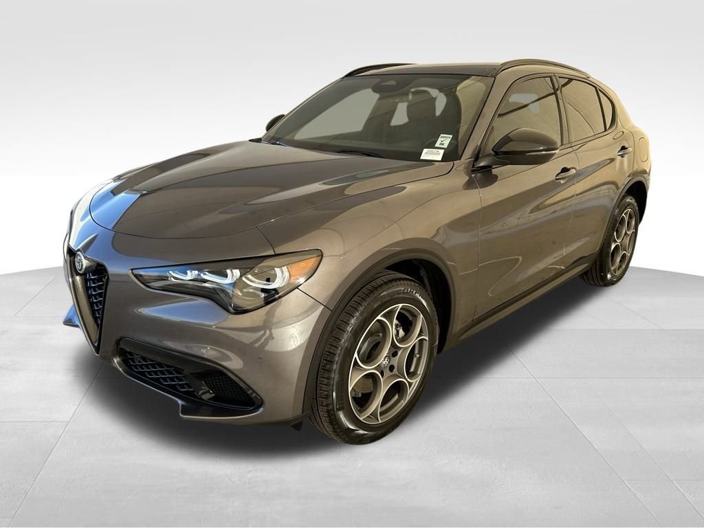 New 2025 Alfa Romeo Stelvio Sprint w/ Convenience Package image 23