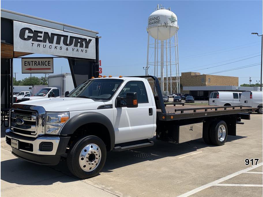 Used 2015 Ford F550 2WD Regular Cab Super Duty image 3