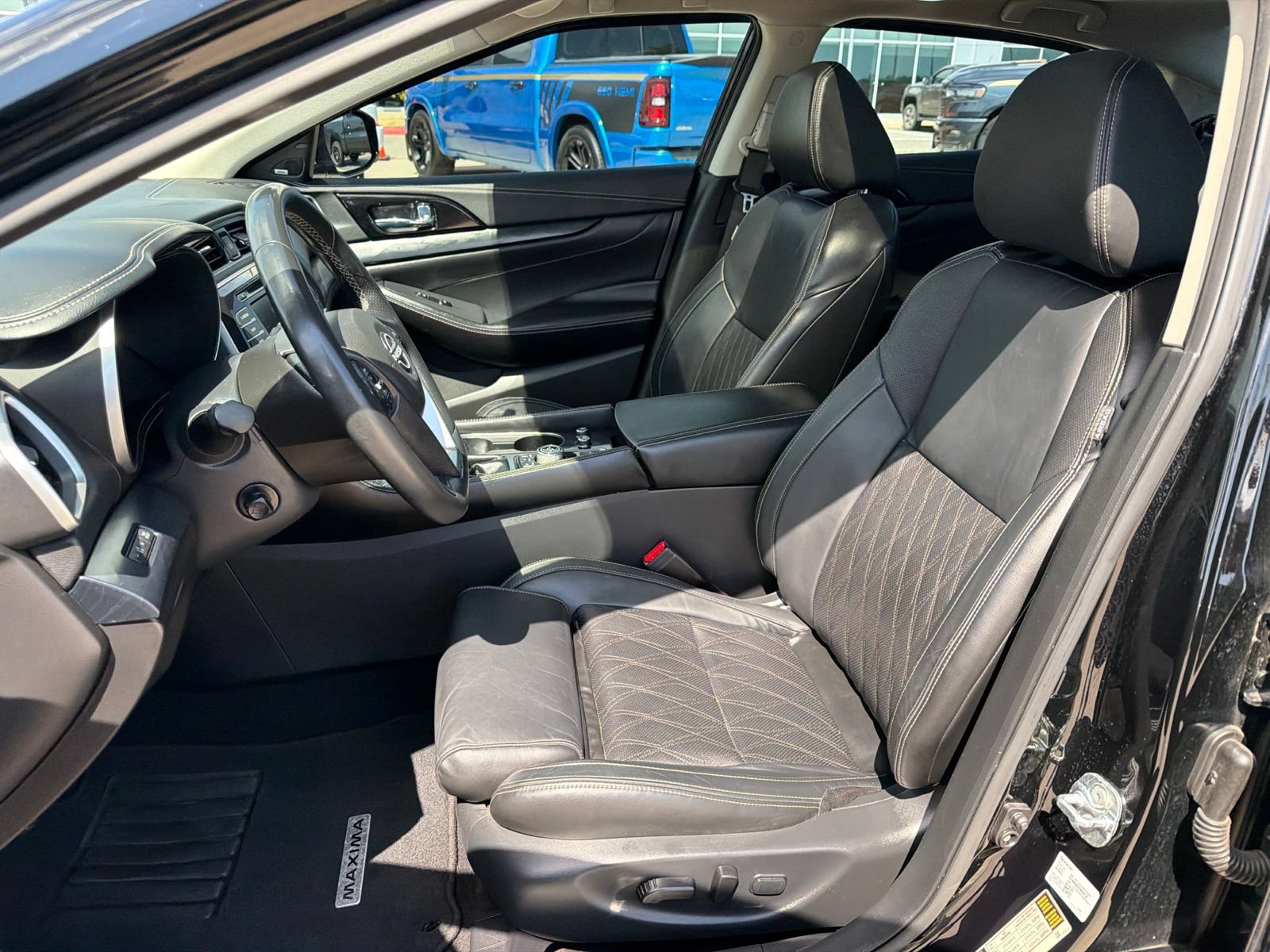Used 2023 Nissan Maxima Platinum w/ Sport Mat Group FWD image 14