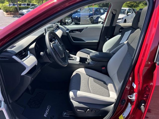 Used 2025 Toyota RAV4 XLE w/ Convenience Package FWD image 22