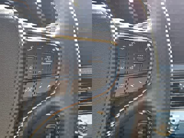 Used 2021 Lexus LS 500 w/ Accessory Package (Z2) image 24