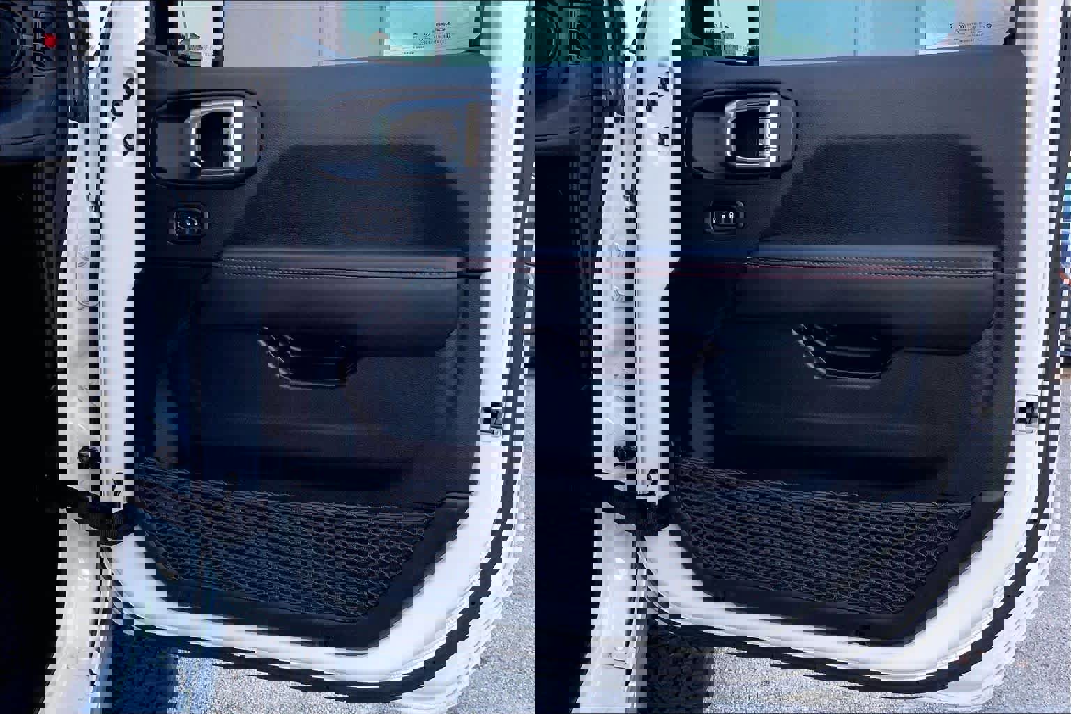 Used 2024 Jeep Wrangler Unlimited Rubicon w/ Technology Group AWD/4WD image 20