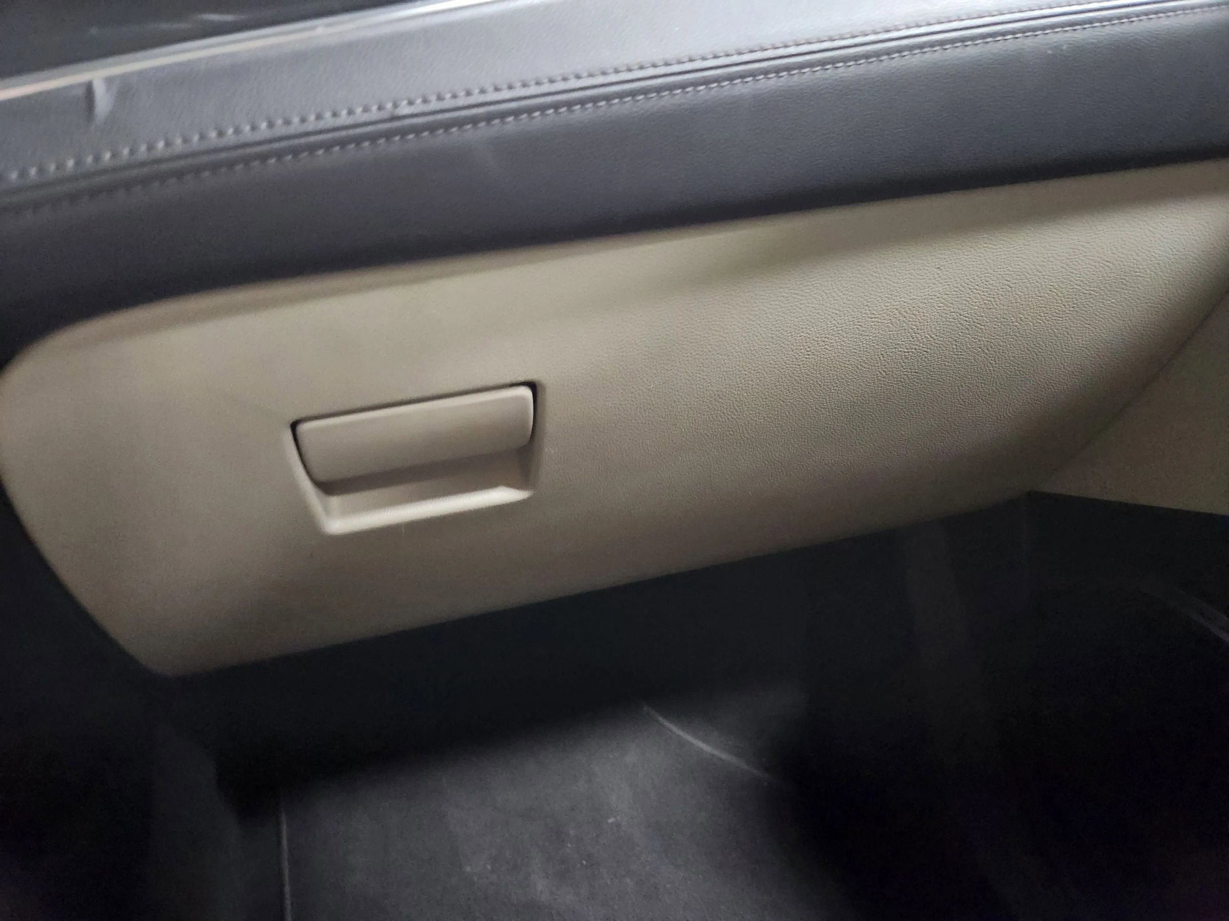 Used 2019 Buick Enclave Essence image 44