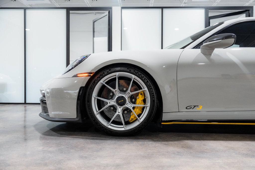 Used 2022 Porsche 911 GT3 RWD image 16