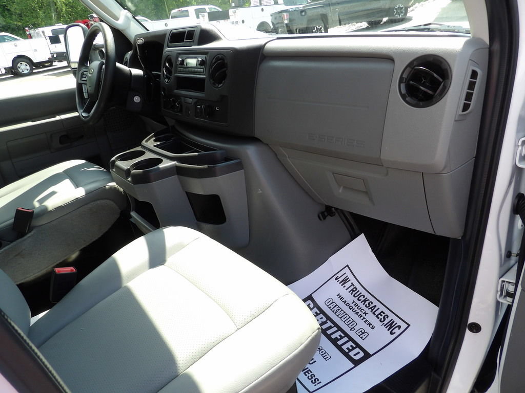 Used 2024 Ford E-450 and Econoline 450 Super Duty w/ Power Windows & Locks Group RWD image 26