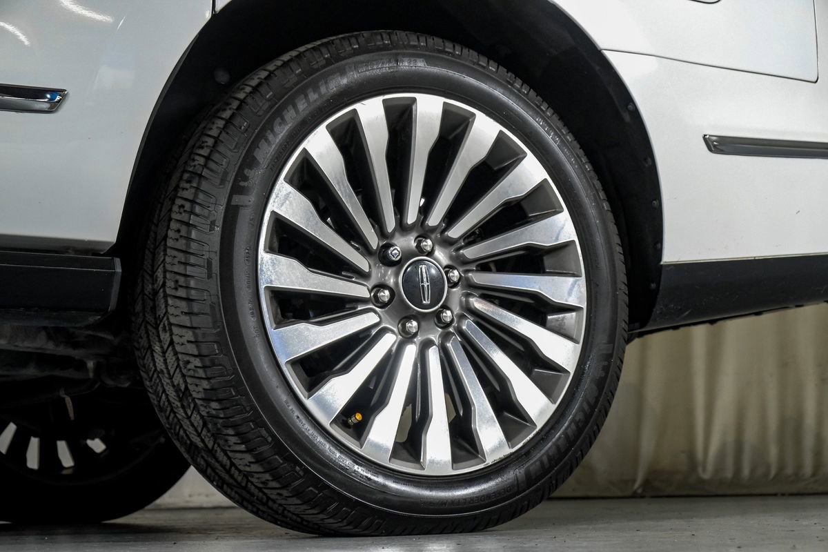 Used 2020 Lincoln Navigator L Reserve w/ Luxury Package image 56