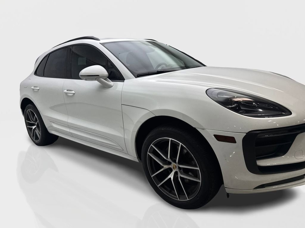 Used 2024 Porsche Macan AWD/4WD image 12