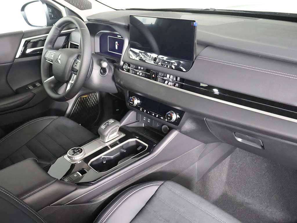 New 2026 Mitsubishi Outlander SE FWD image 29