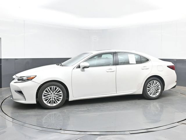 Used 2016 Lexus ES 350 w/ Premium Package w/Wood Trim FWD image 6