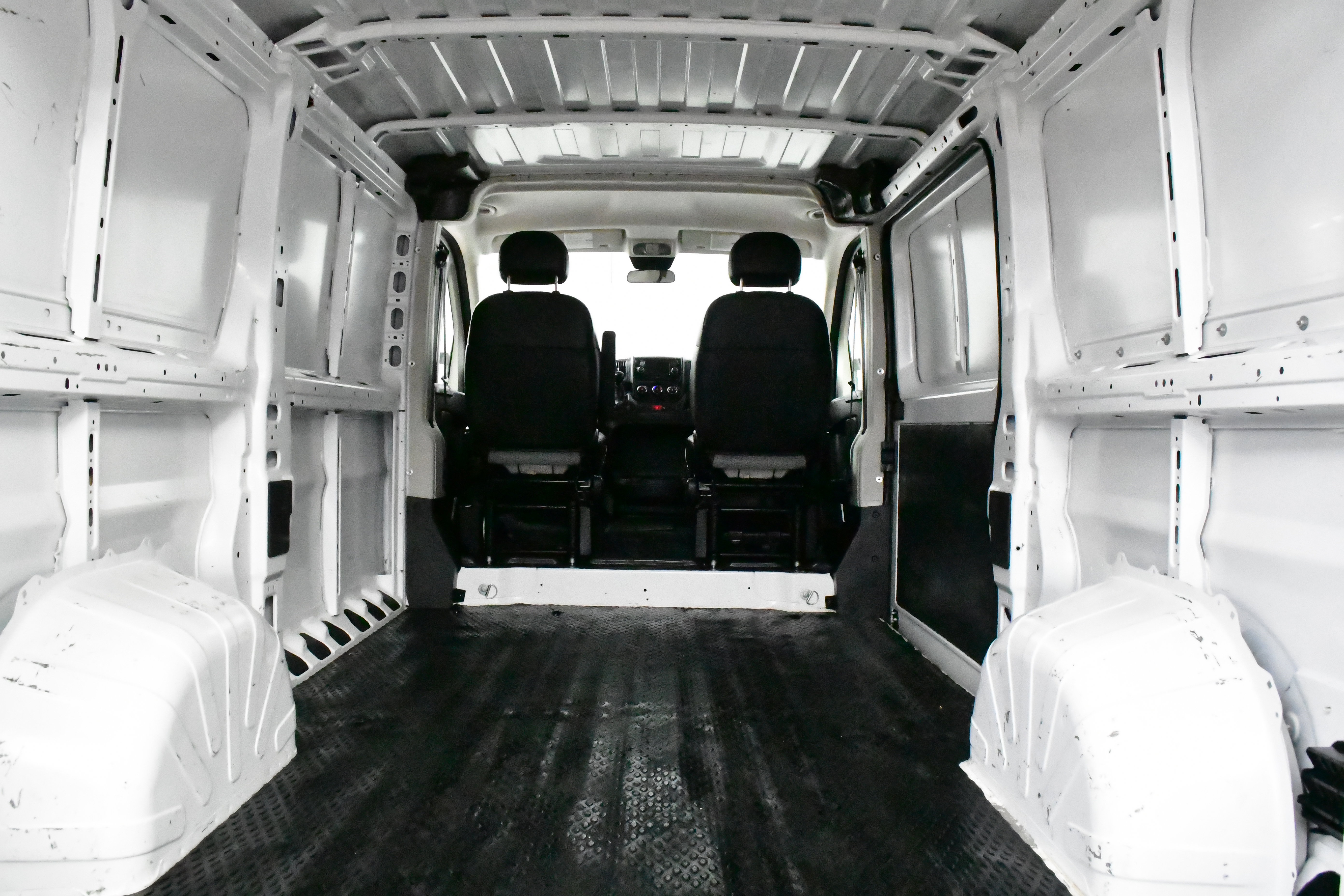 Used 2025 RAM ProMaster 2500 w/ Convenience Group image 39