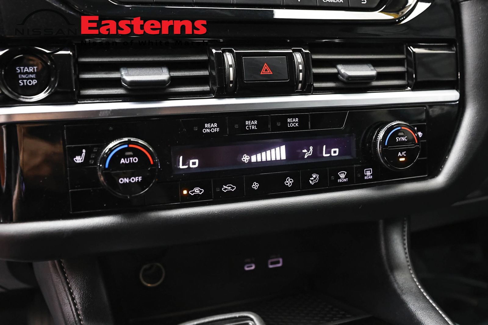 Used 2025 Nissan Pathfinder SV FWD image 19