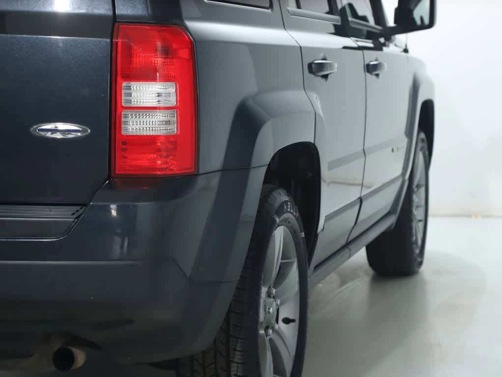 Used 2014 Jeep Patriot High Altitude FWD image 46