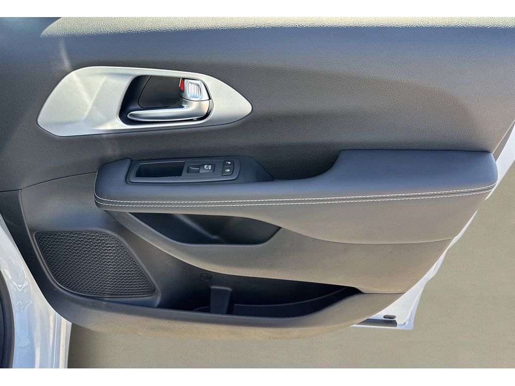 New 2026 Chrysler Pacifica Limited w/ S Appearance Package image 23