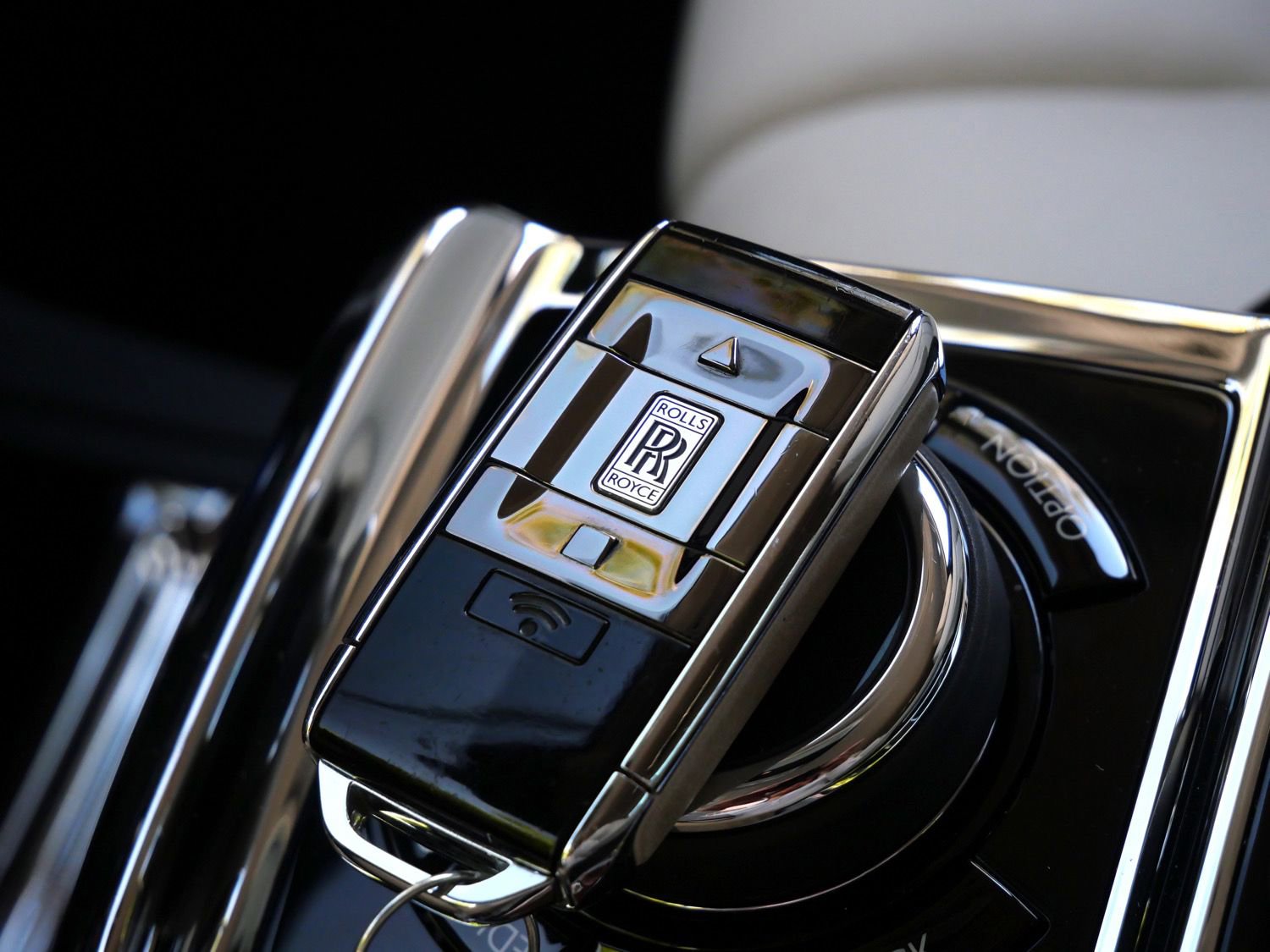 Used 2024 Rolls-Royce Phantom Extended Wheelbase w/ The Phantom Package RWD image 41