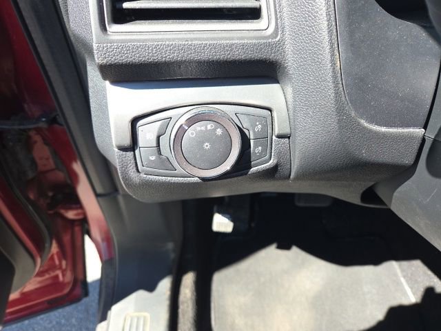 Used 2019 Ford Explorer XLT w/ Equipment Group 202A AWD/4WD image 14