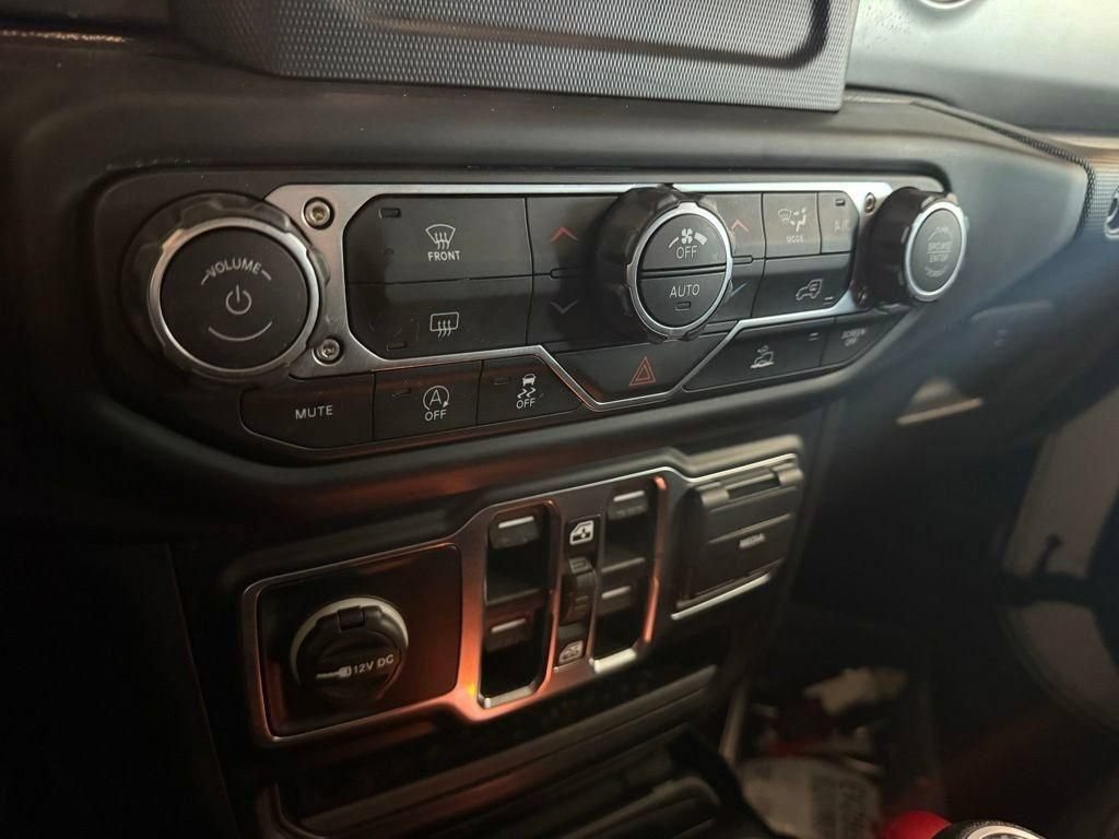Used 2020 Jeep Gladiator Sport w/ Quick Order Package 24S AWD/4WD image 13