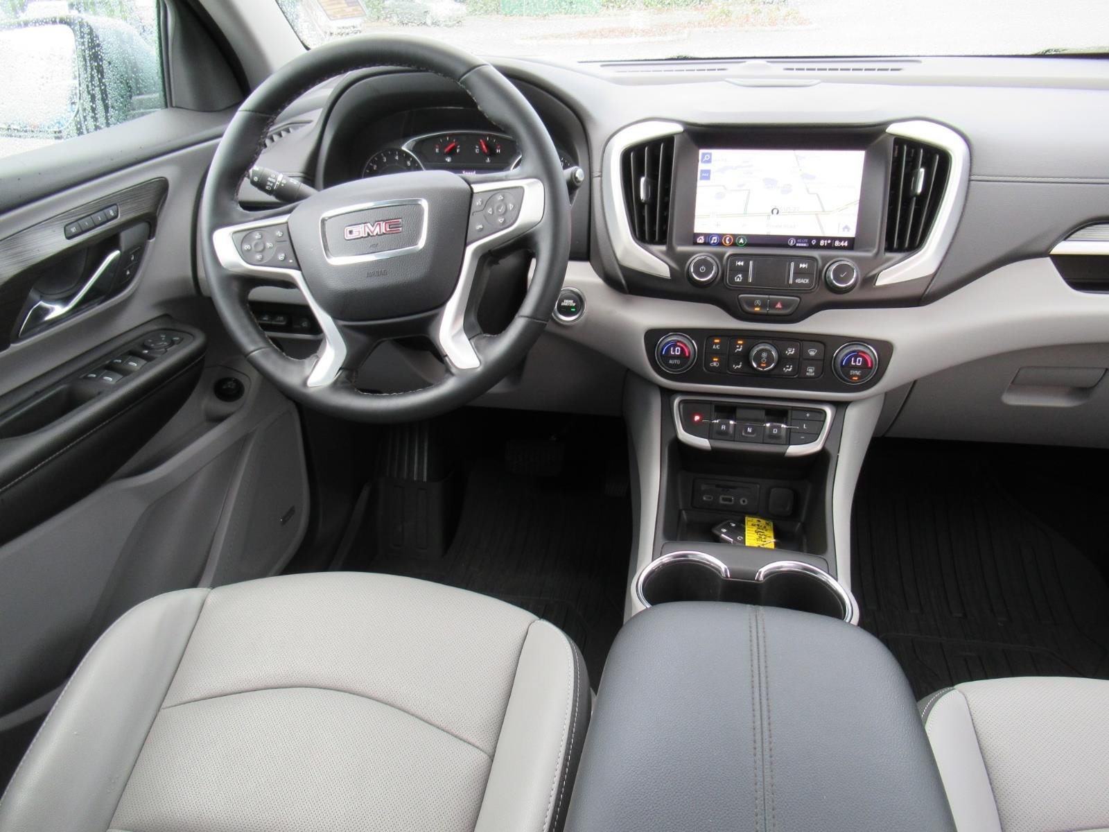 Used 2024 GMC Terrain SLT w/ Infotainment Package II FWD image 13