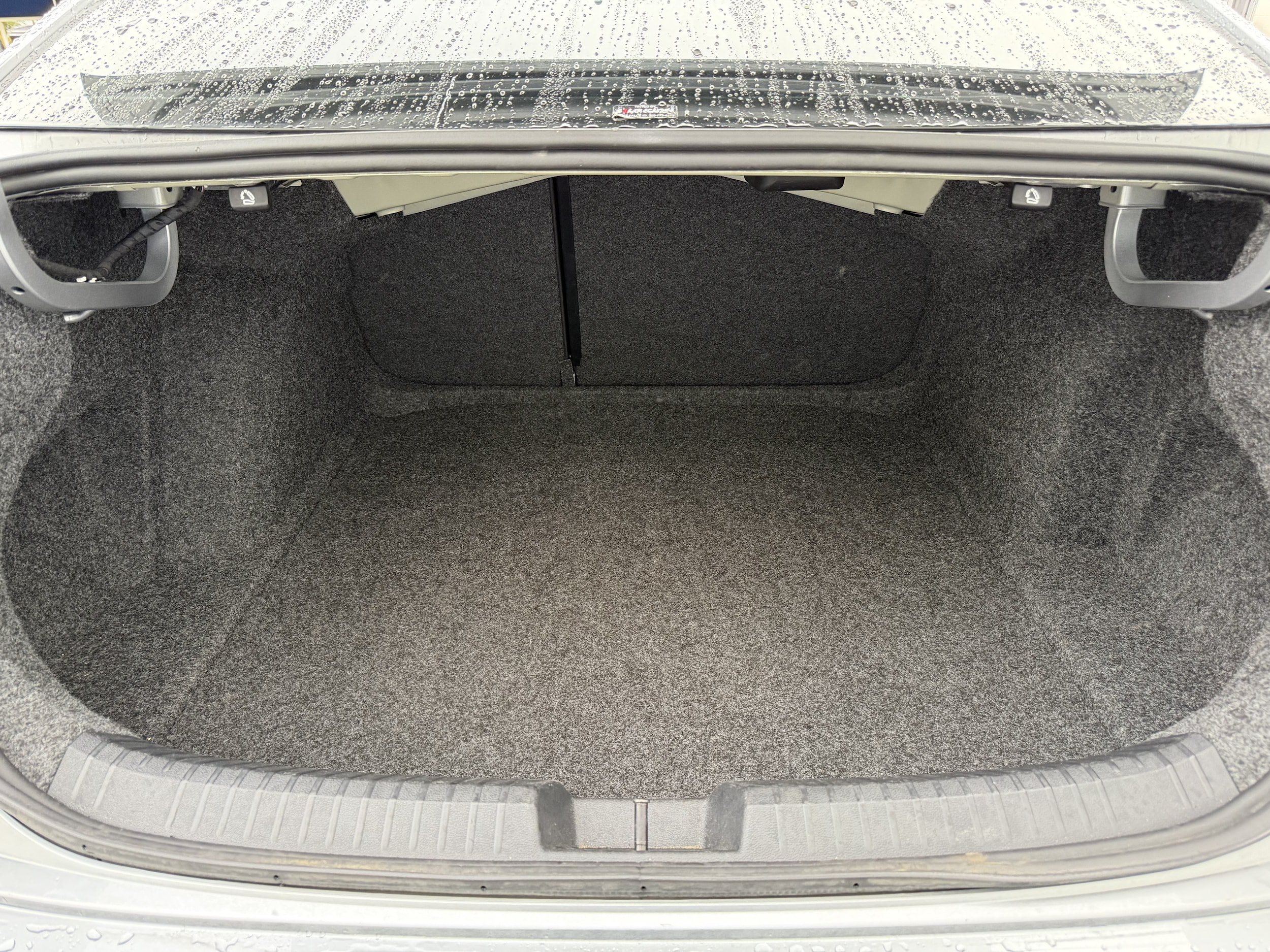 Used 2025 Volkswagen Jetta SE FWD image 27