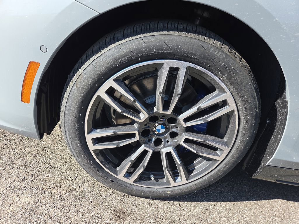 New 2026 BMW 530i xDrive w/ M Sport Package image 9