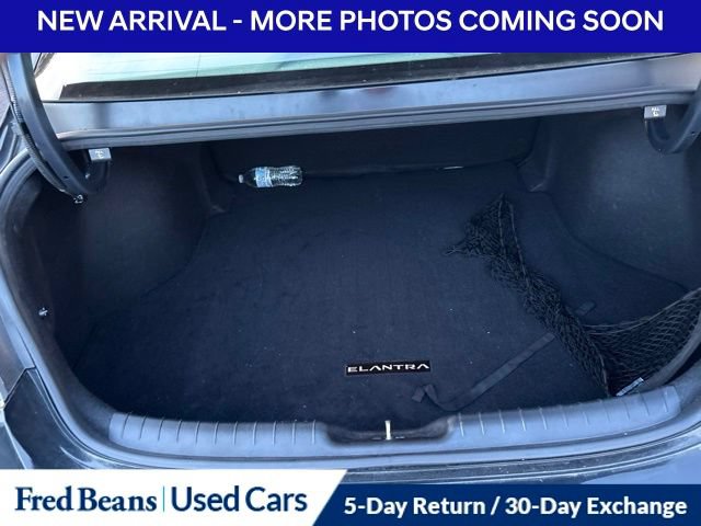 Used 2023 Hyundai Elantra SEL w/ Convenience Package FWD image 8