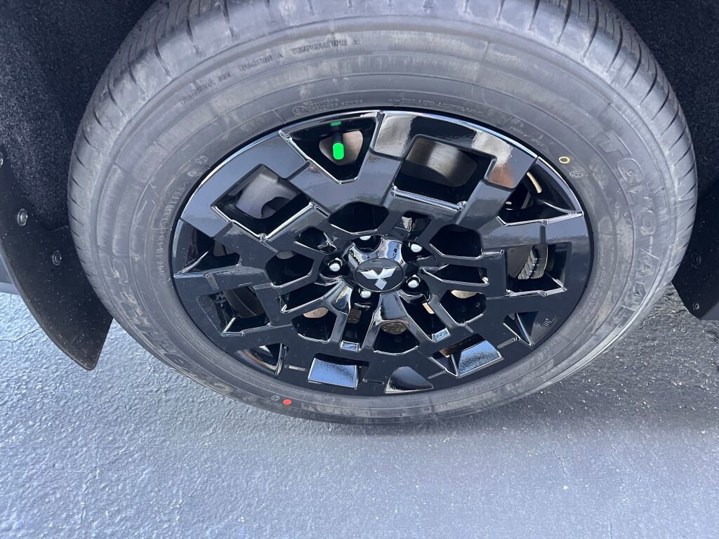 New 2025 Mitsubishi Outlander Trail Edition image 27