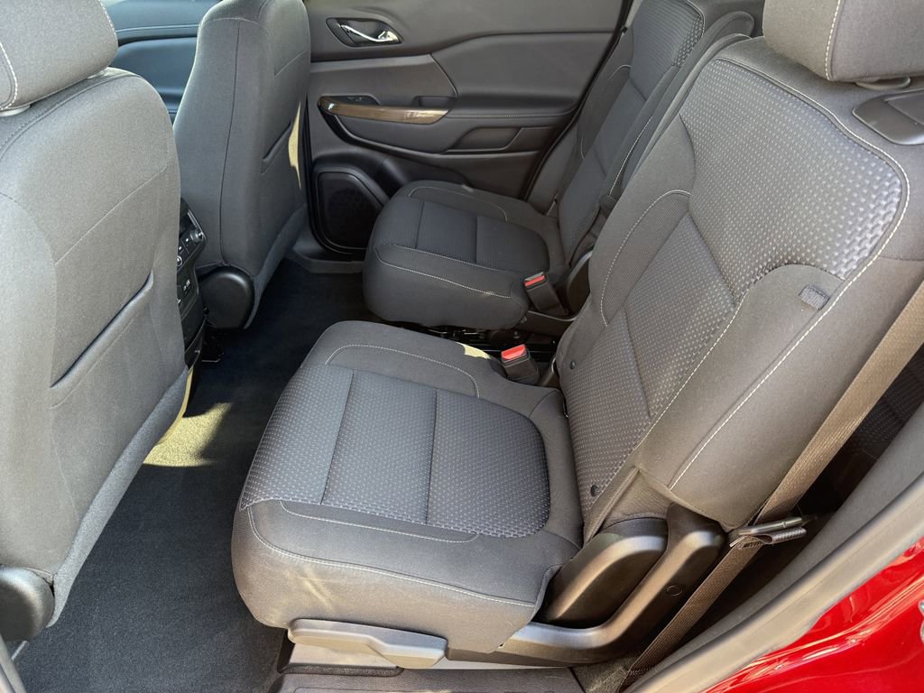 Used 2023 GMC Acadia SLE w/ Driver Convenience Package image 11