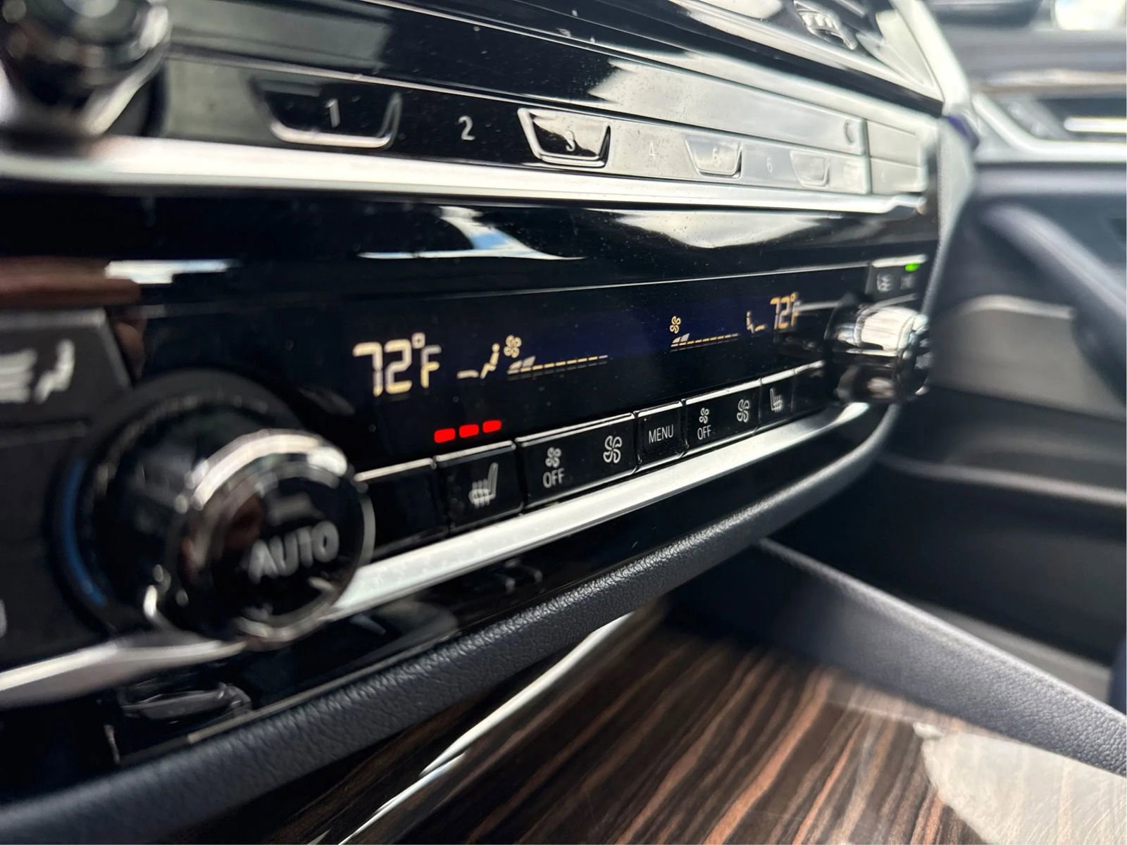 Used 2020 BMW M550i xDrive w/ Executive Package image 48