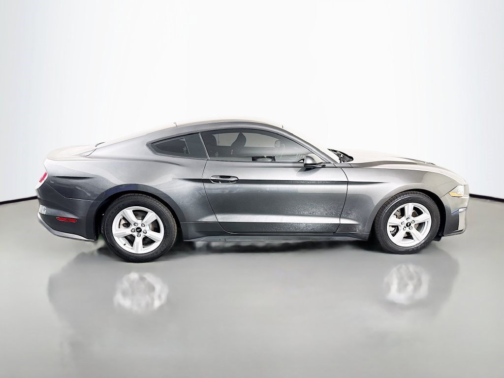 Used 2018 Ford Mustang Coupe RWD image 30