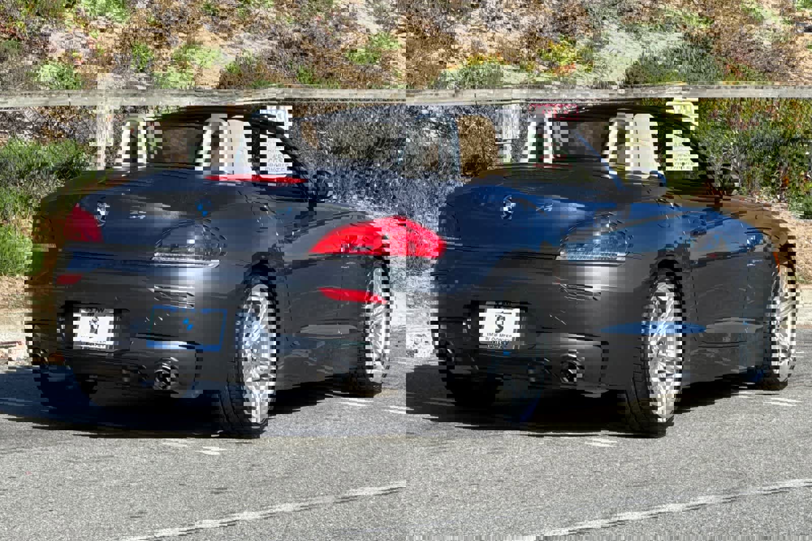 Used 2015 BMW Z4 sDrive35is image 2