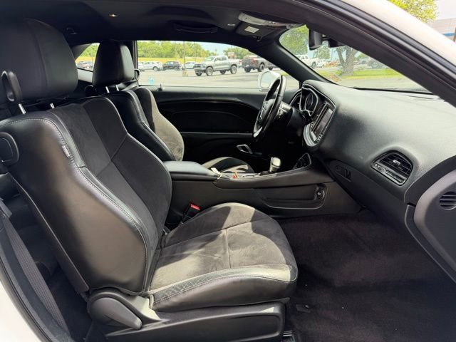 Used 2017 Dodge Challenger GT w/ Technology Group AWD/4WD image 9