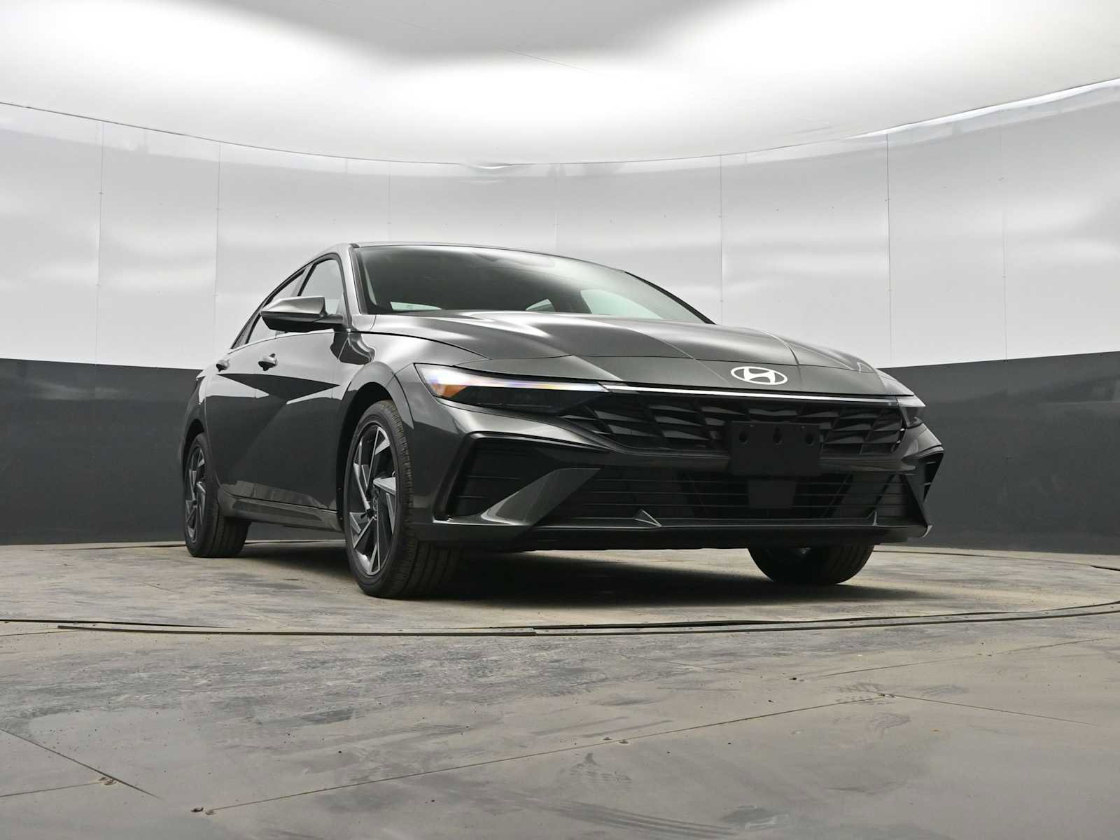 New 2026 Hyundai Elantra Limited image 31