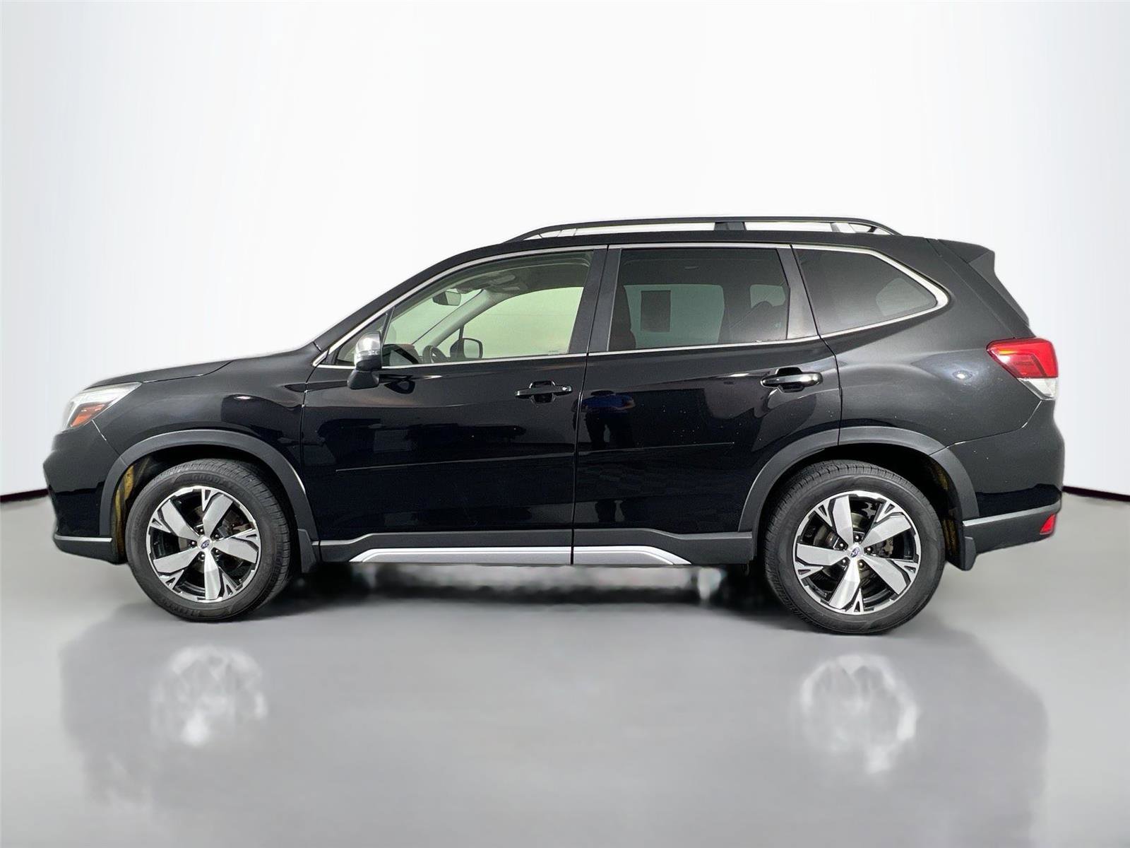 Used 2021 Subaru Forester Touring AWD/4WD image 3