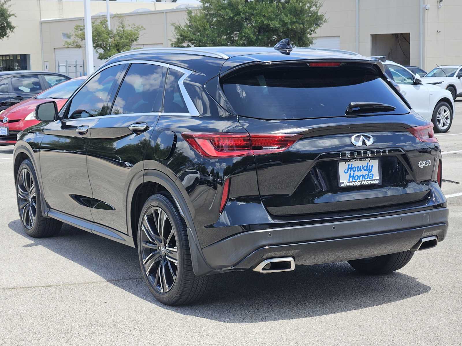Used 2022 INFINITI QX50 Luxe w/ Appearance Package FWD image 6