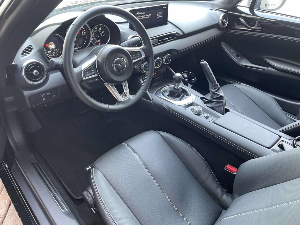 Used 2025 MAZDA MX-5 Miata RF Grand Touring RWD image 8