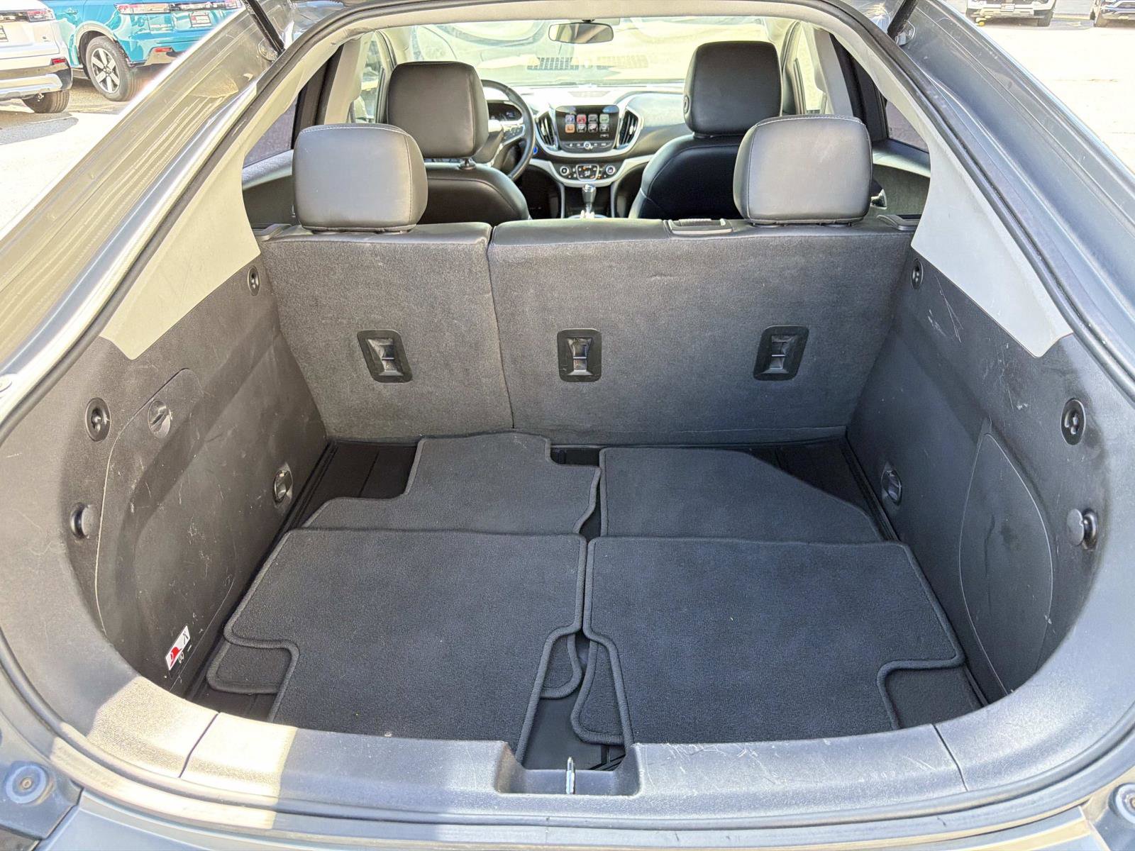 Used 2017 Chevrolet Volt LT w/ Comfort Package image 5