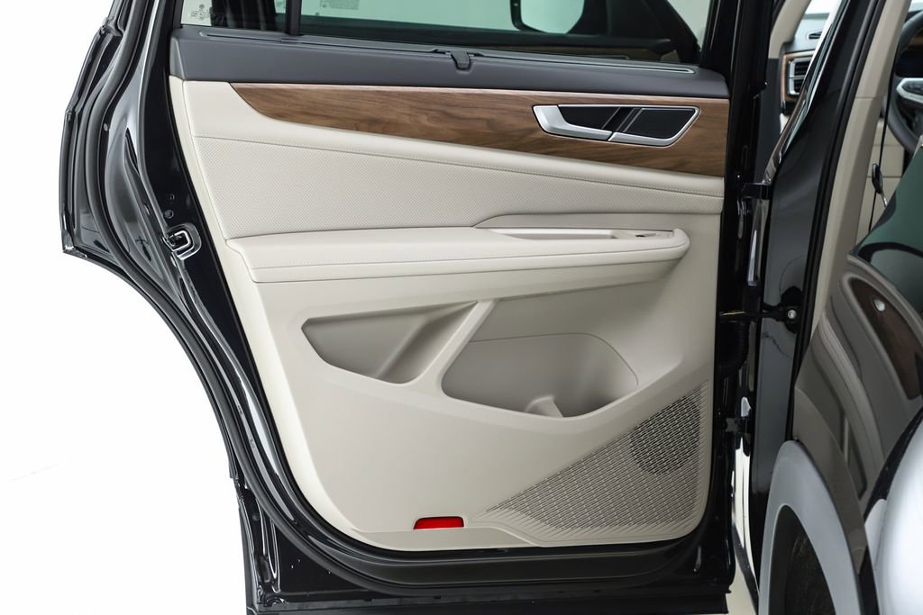 New 2026 Volkswagen Atlas SE image 17