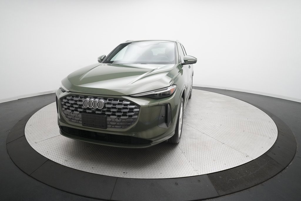 Used 2025 Audi Q5 Premium Plus w/ Premium Plus image 2