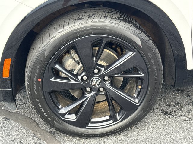 Used 2025 Buick Envision Sport Touring AWD/4WD image 18
