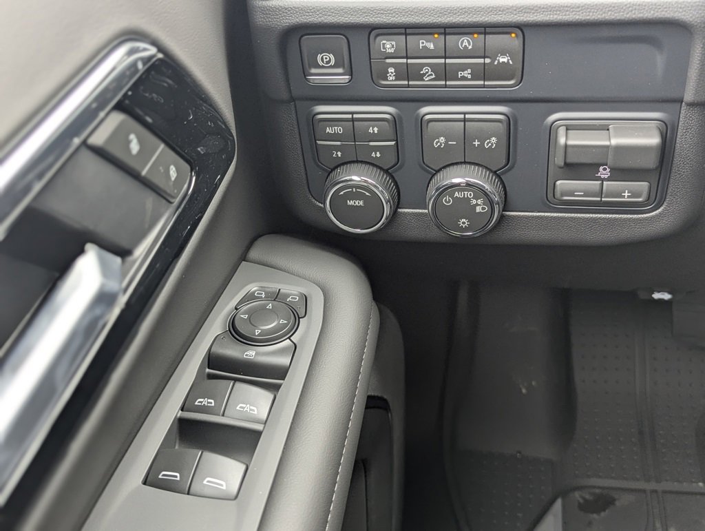 New 2026 Chevrolet Suburban LS w/ Max Trailering Package image 22