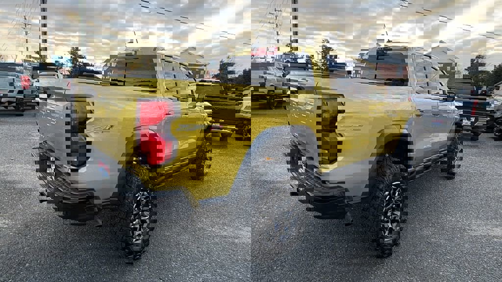 Certified 2023 Chevrolet Colorado ZR2 w/ ZR2 Convenience Package III image 4