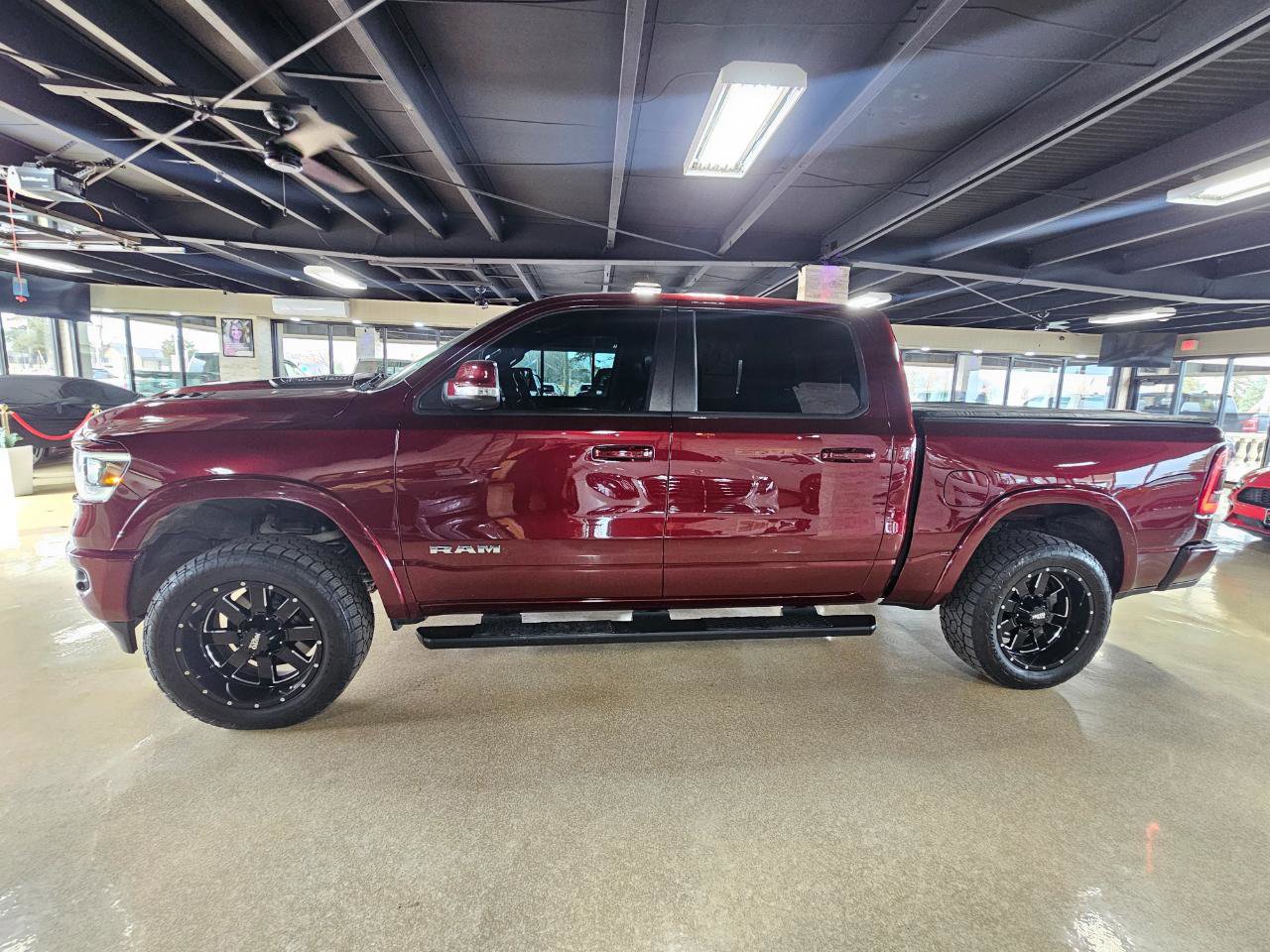 Used 2019 RAM 1500 Laramie w/ Sport Appearance Package image 4