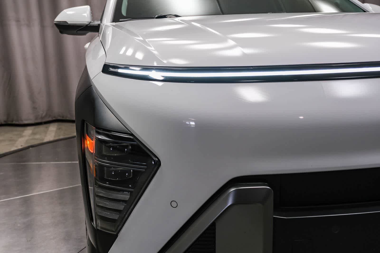 Used 2024 Hyundai Kona Limited FWD image 13