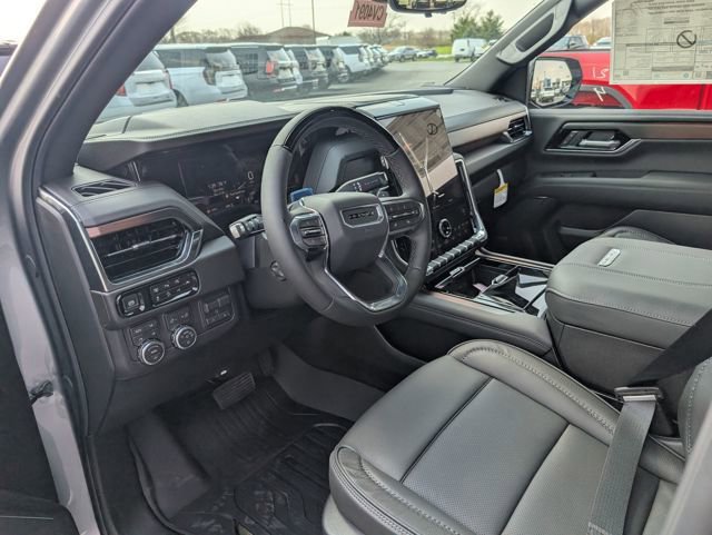 New 2026 GMC Yukon XL Denali w/ Denali Reserve Package image 13